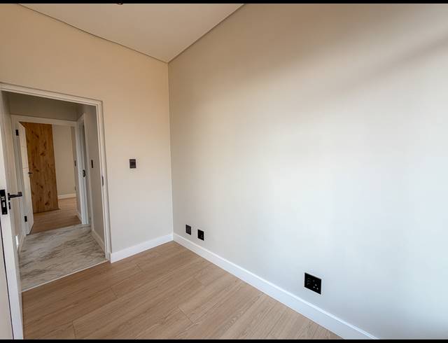 4 BEDROOM FREEHOLD FOR SALE IN FOUNTAINBROOK ESTATE
